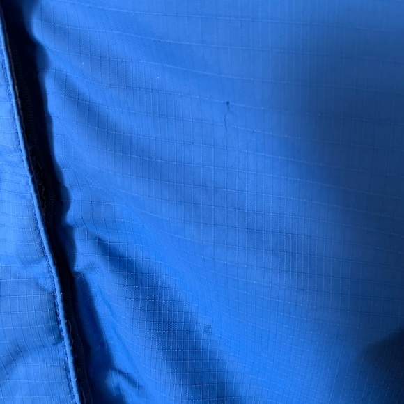 The North Face Blue Windbreaker Jacket. - Picture 7 of 8